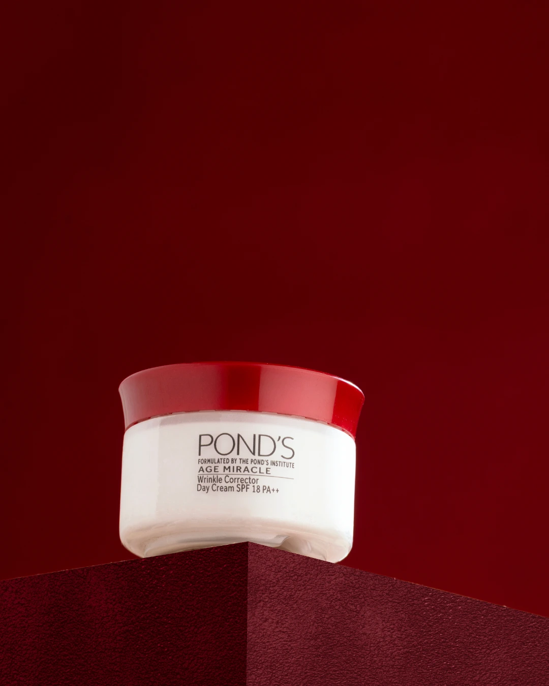 ponds-age-miracle-cosmetic-photography